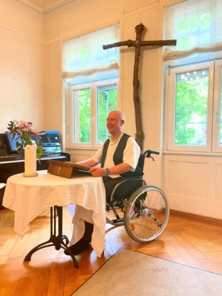 Instagram post from mennoniten_frankfurt. This post is in position 1.
