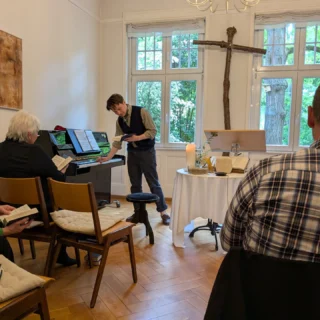Instagram post from mennoniten_frankfurt. This post is in position 4.