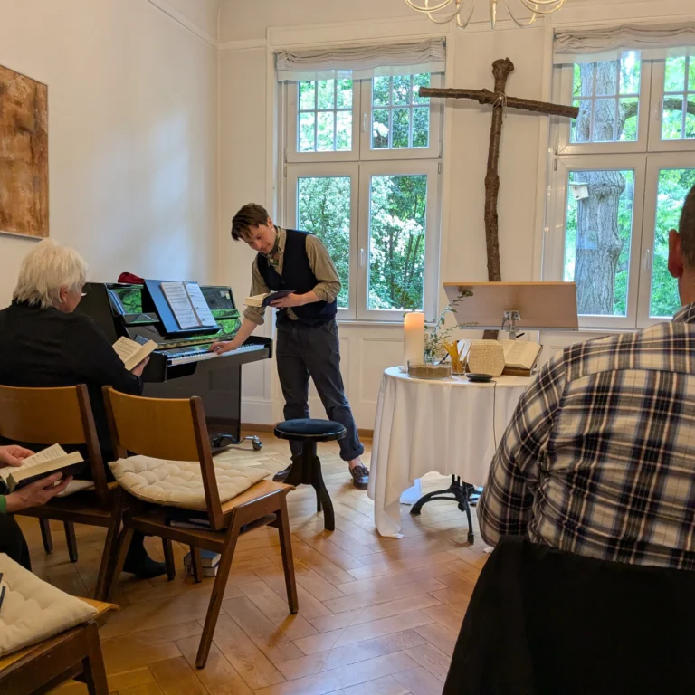 Instagram post from mennoniten_frankfurt. This post is in position 3.